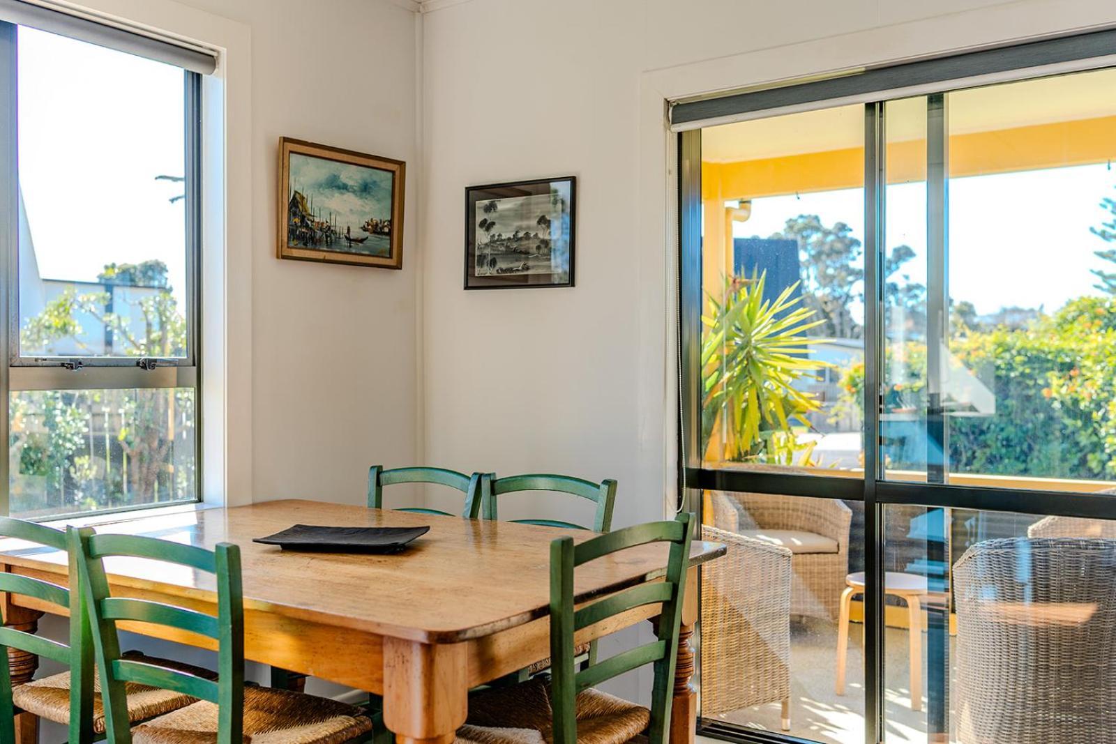 Fun Family Bach, Close To Beach And Shops! Waihi Exterior foto